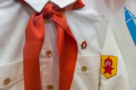В России предложили вернуть пионерские галстуки в школы