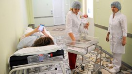 Россиянкам предложили платить 200 тысяч рублей за рождение ребенка до 25 лет