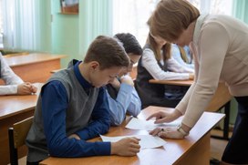 В Госдуме призвали уравнять зарплаты учителей по всей стране