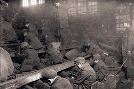 В РФ планируется разрешить подросткам от 16 до 18 лет работать на вредных и опасных производствах