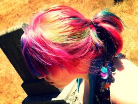 Пермским школьникам теперь можно красить волосы и делать пирсинг