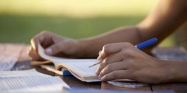 Как не разучиться писать от руки?