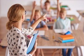 В сельских школах России не хватает 30% учителей