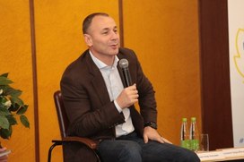 Анзор Музаев попросил не натаскивать учеников на сдачу ВПР
