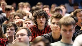 Минобрнауки РФ сообщило о планах сократить порядка 45 тысяч платных мест в вузах