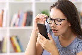 В Госдуме предложили ограничить общение учителей с родителями в чатах