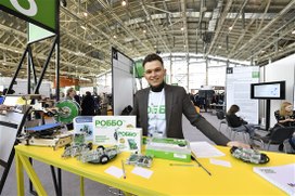 Около 6 тысяч педагогов России прошли обучение преподаванию робототехники