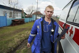 Около 20 тысяч специалистов для работы в сельской местности планируется привлечь по программам для учителей и врачей