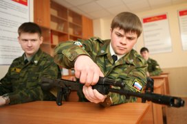 Начальная военная подготовка может вновь появиться в школьной программе