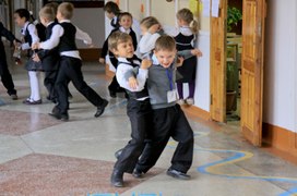 Матерящимся школьникам нужно снижать оценки за поведение