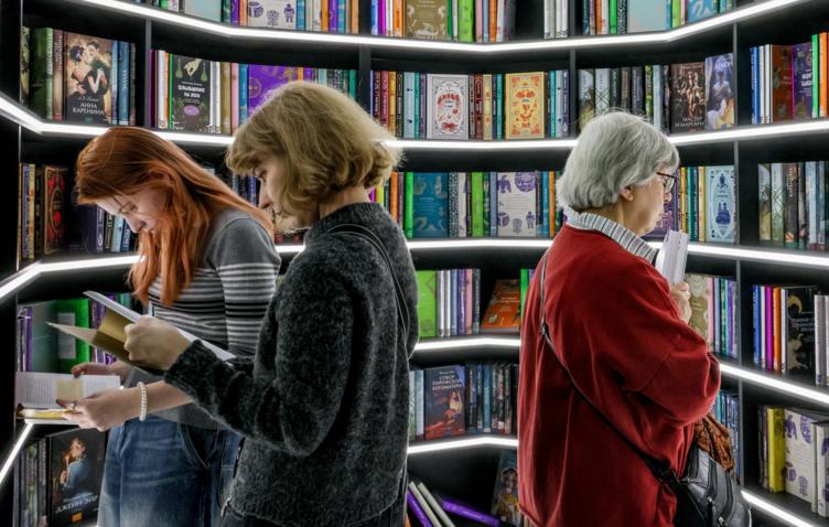 Минпросвещения подготовило список книг для внеклассного чтения