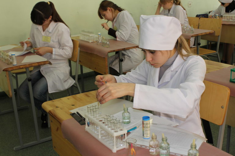 В Госдуму внесен законопроект, разрешающий после колледжа поступать по профилю в вузы без ЕГЭ