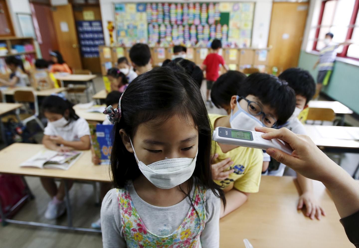 Японские ученики не будут ходить в школу из-за коронавируса