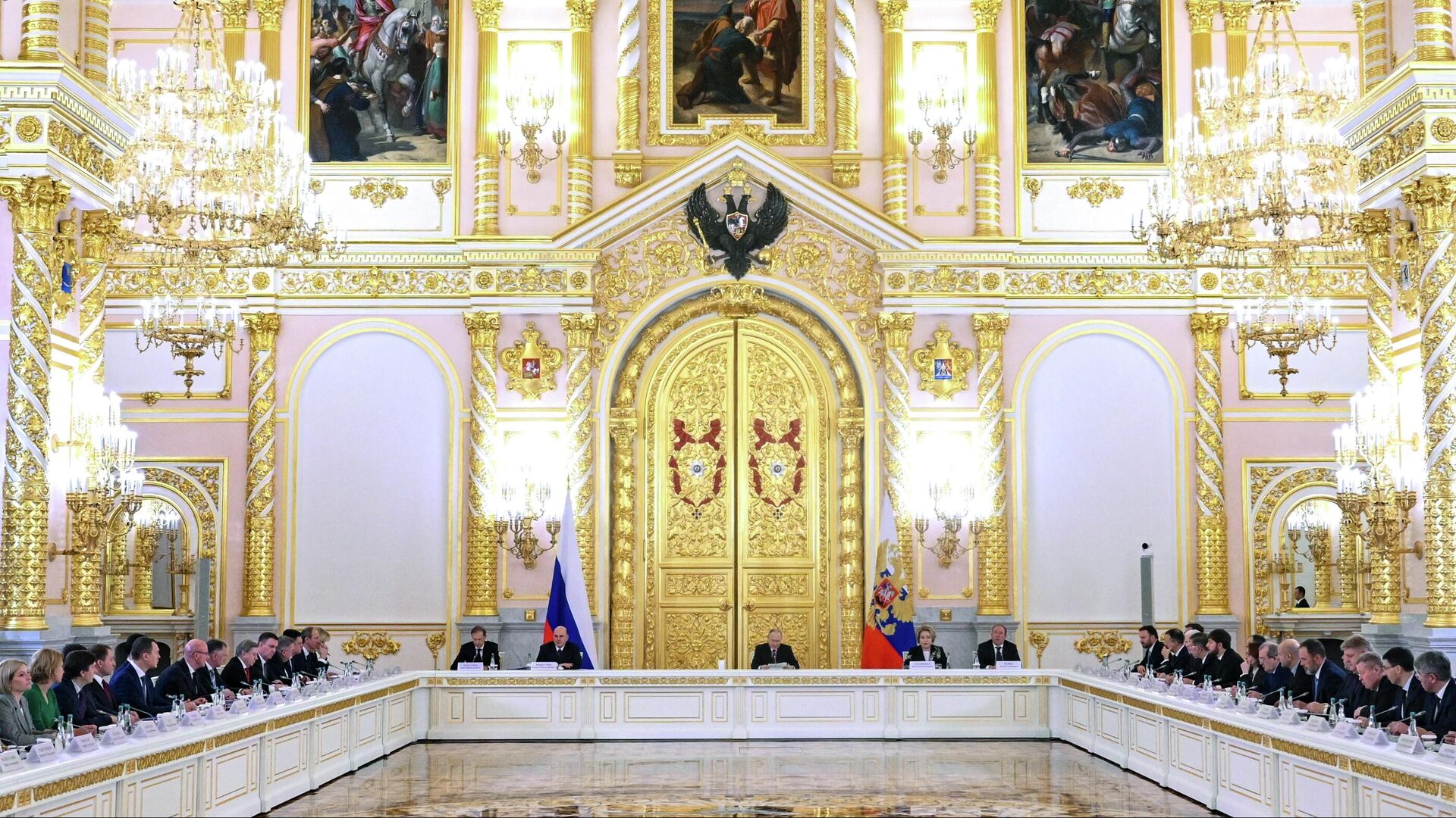 Путин заявил о снижении рождаемости в России