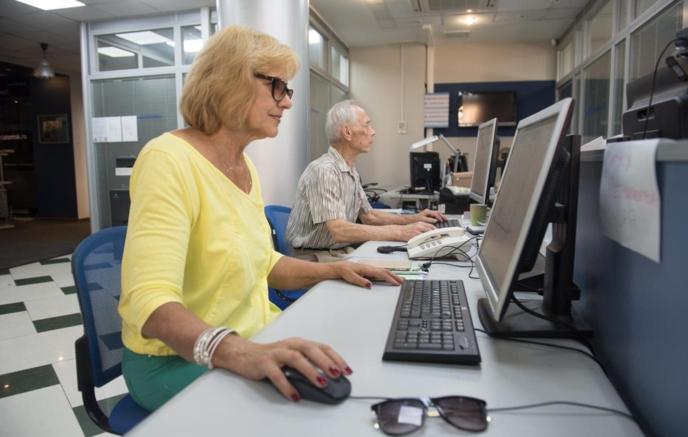 Власти планируют развивать удаленку для пенсионеров