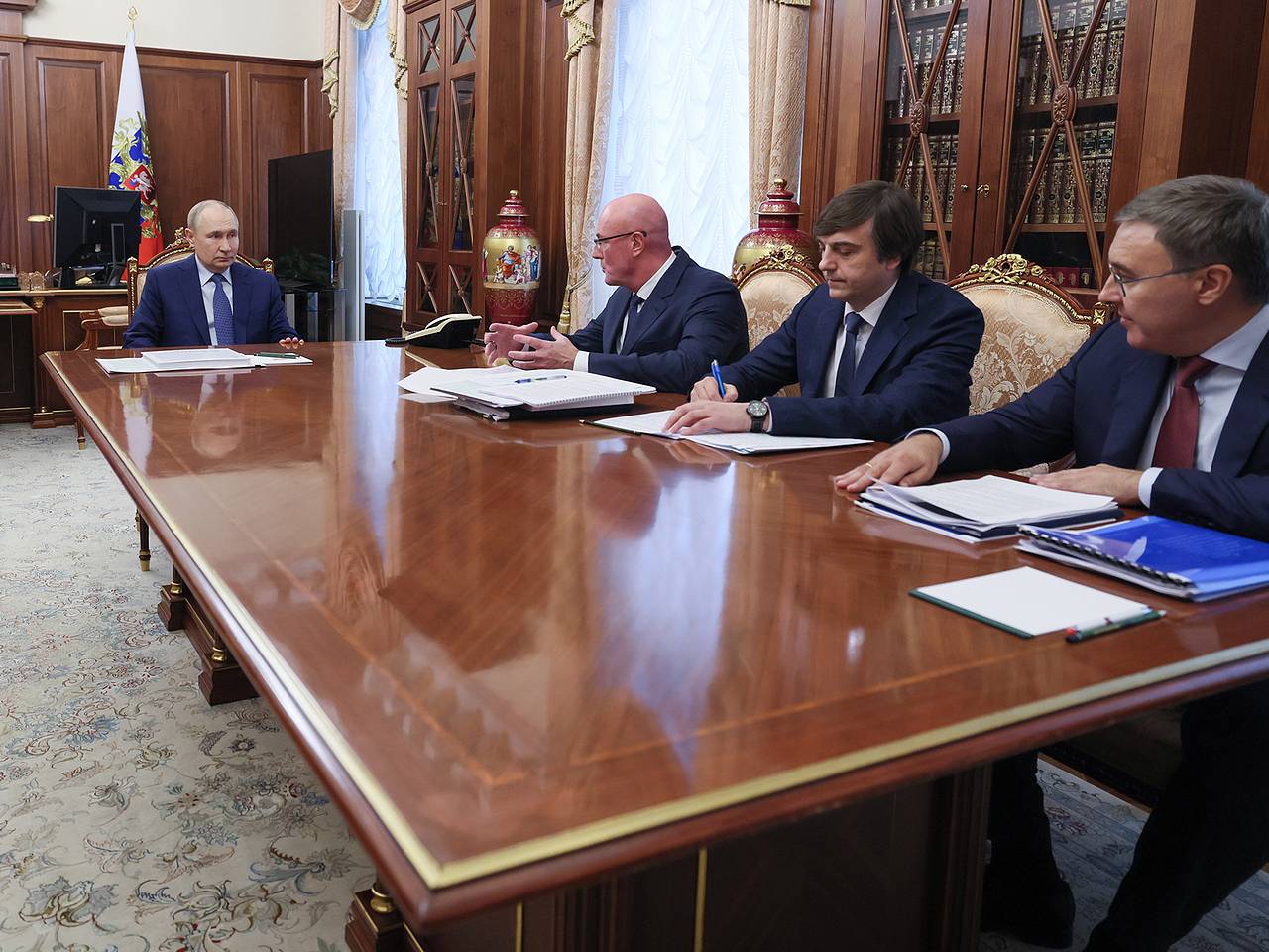 Владимир Путин провел совещание по вопросам образования