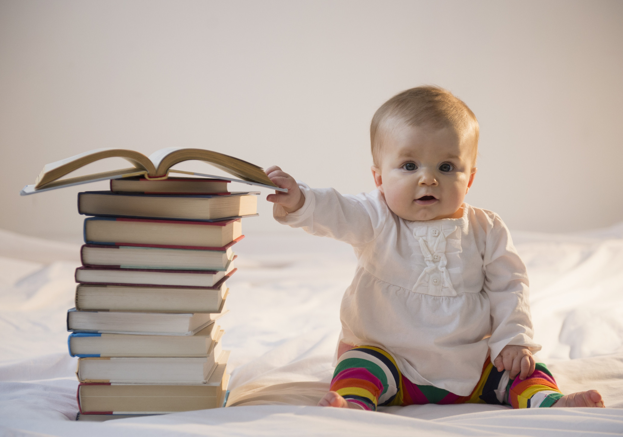 Когда стоит начинать учить ребёнка читать?
