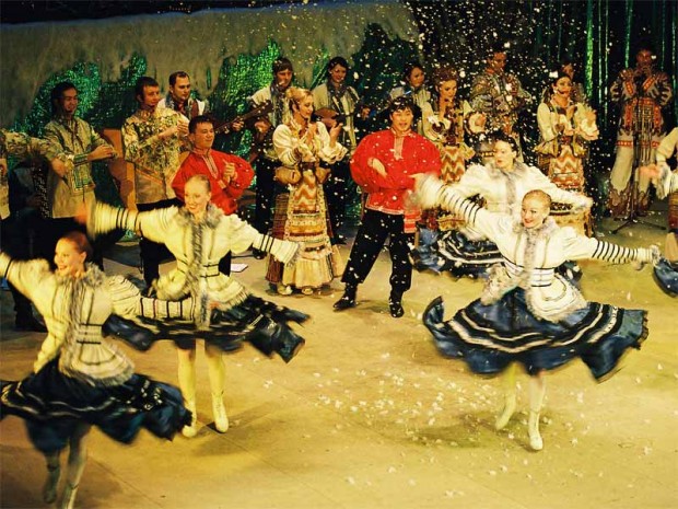https://uchportfolio.ru/users_content/b645e524a1512ce68947d3b9c948aa46/images/11-X-mass-carol(1).jpg