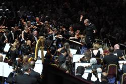 Оркестр мира (World Peace Orchestra), дирижёр Валерий Гергиев (фото Криса Христодулу)