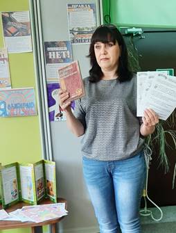 Изображение выглядит как текст, человек, внутренний, стоит

Автоматически созданное описание