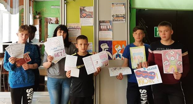 Изображение выглядит как текст, в позе

Автоматически созданное описание