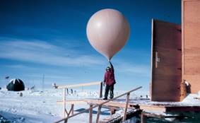 https://e-info.org.tw/files/active/119/20100211-115552-weather_balloon.jpg