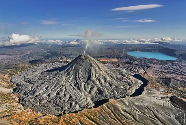 http://snovadoma.ru/upload/new/images/vulcani-kamchatki05.jpg