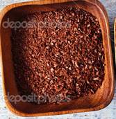 http://st.depositphotos.com/1071717/2595/i/950/depositphotos_25953861-cocoa-beans-powder-and-grated-chocolate-in-wooden-bowls-white.jpg