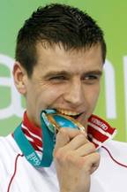 https://s-cdn.sportbox.ru/images/styles/690_auto/fp_fotos/cf/b3/5793c8102056b505_2010-12-16t182509z_01_dub21_rtridsp_3_swimming.jpg