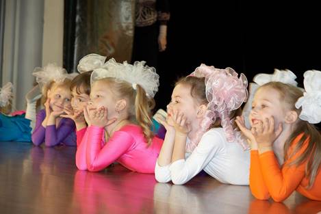https://get.pxhere.com/photo/people-dance-child-childhood-kids-sports-event-entertainment-performing-arts-children-protection-day-children's-concert-children's-performances-fitness-for-children-musical-theatre-607430.jpg