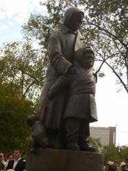В Оренбурге открыт новый памятник «Детям войны»