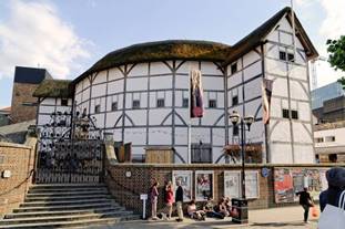 https://www.nyhabitat.com/blog/wp-content/uploads/2015/10/London-The-Globe-Theater-Shakespeare-Play-drama-event.jpg