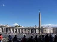 1024px-st._peters_square_3.jpg