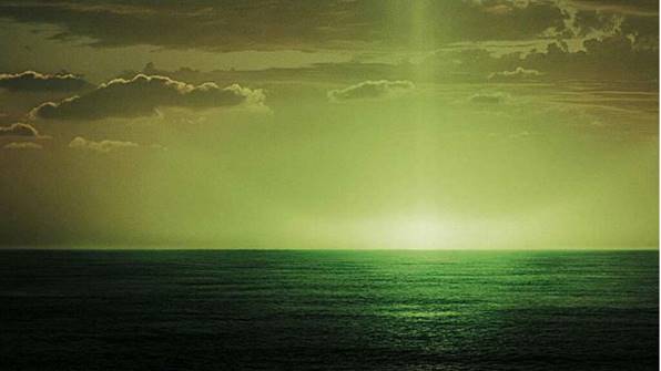 Зеленый луч над морем