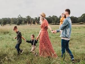 Семейная фотосессия в поле