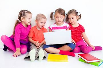Children with laptop