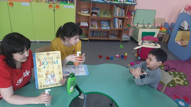 Изображение выглядит как текст, внутренний, спальня, комната

Автоматически созданное описание