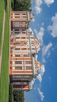 https://www.culture.ru/storage/images/eb06cd8e-0f9a-5112-bcf7-8bd24c5bb60c/c_fill,g_center/1630px-kikin_palace_spb-jpg