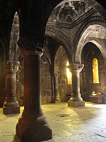 https://upload.wikimedia.org/wikipedia/commons/thumb/2/28/Geghard_gavit-IMG_2564.JPG/150px-Geghard_gavit-IMG_2564.JPG