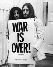Скачать бесплатно mp3 песню John Lennon & Yoko Ono - Happy Christmas (War Is Over) без регистрации. . Слова, текст и перевод пес