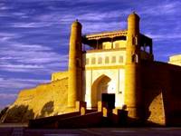 https://www.tourstouzbekistan.com/uploads/cities/Bukhara/ark.JPG