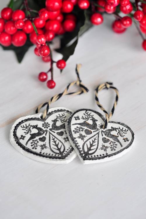 http://goldenhands.info/images/diy-clay-christmas-decorations-6.jpg