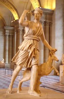 https://upload.wikimedia.org/wikipedia/commons/8/80/Diane_de_Versailles_Leochares.jpg