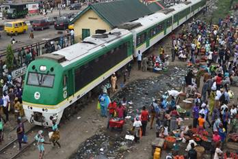 http://sweetcrudereports.com/wp-content/uploads/2017/12/Passengers-board-a-light-rail-train-of-Nigerian-Railway-Corporation-at-Oshodi-Terminal-in-Lagos.jpg