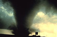 http://upload.wikimedia.org/wikipedia/commons/thumb/d/d0/Dimmitt_Tornado1_-_NOAA.jpg/220px-Dimmitt_Tornado1_-_NOAA.jpg