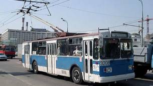 Внедорожник помешал троллейбусам " Информационный портал Киева и Киевской области.