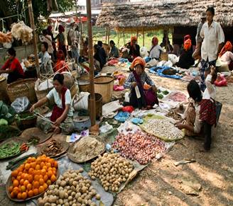 https://dwgfmnrdprofc.cloudfront.net/wp-content/uploads/2012/05/inle_lake-6.jpg