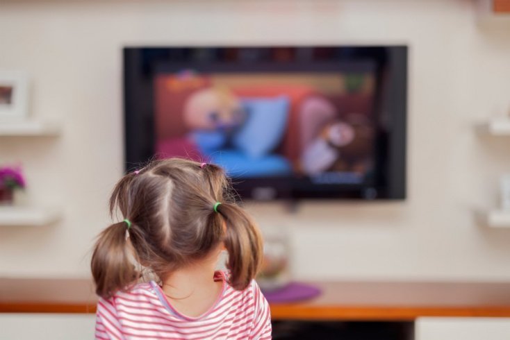 Как правильно смотреть телевизор детям