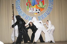 Обложка для материала КВН (молодёжные инициативы)