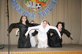 Обложка для материала КВН (молодёжные инициативы)